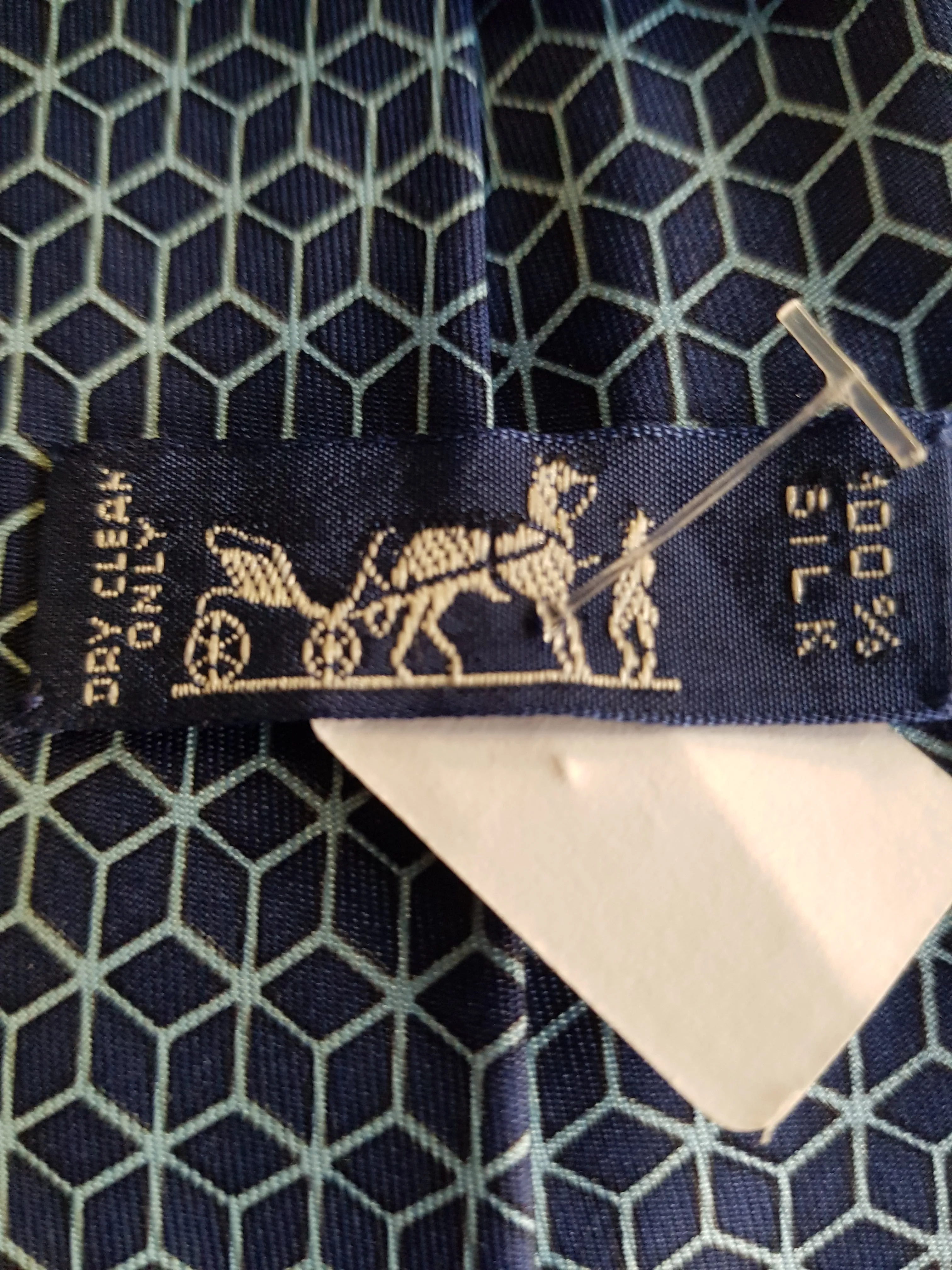 Silk tie