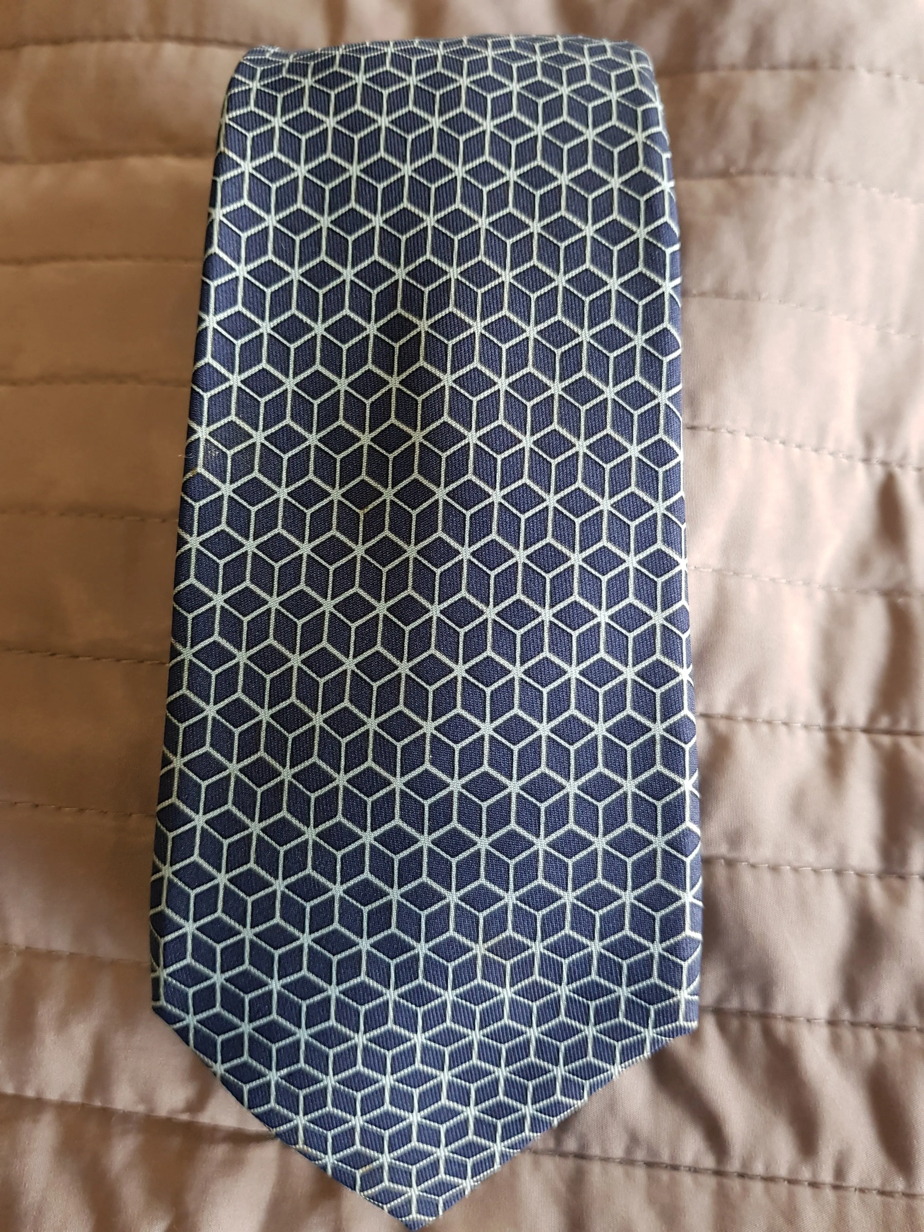 Silk tie