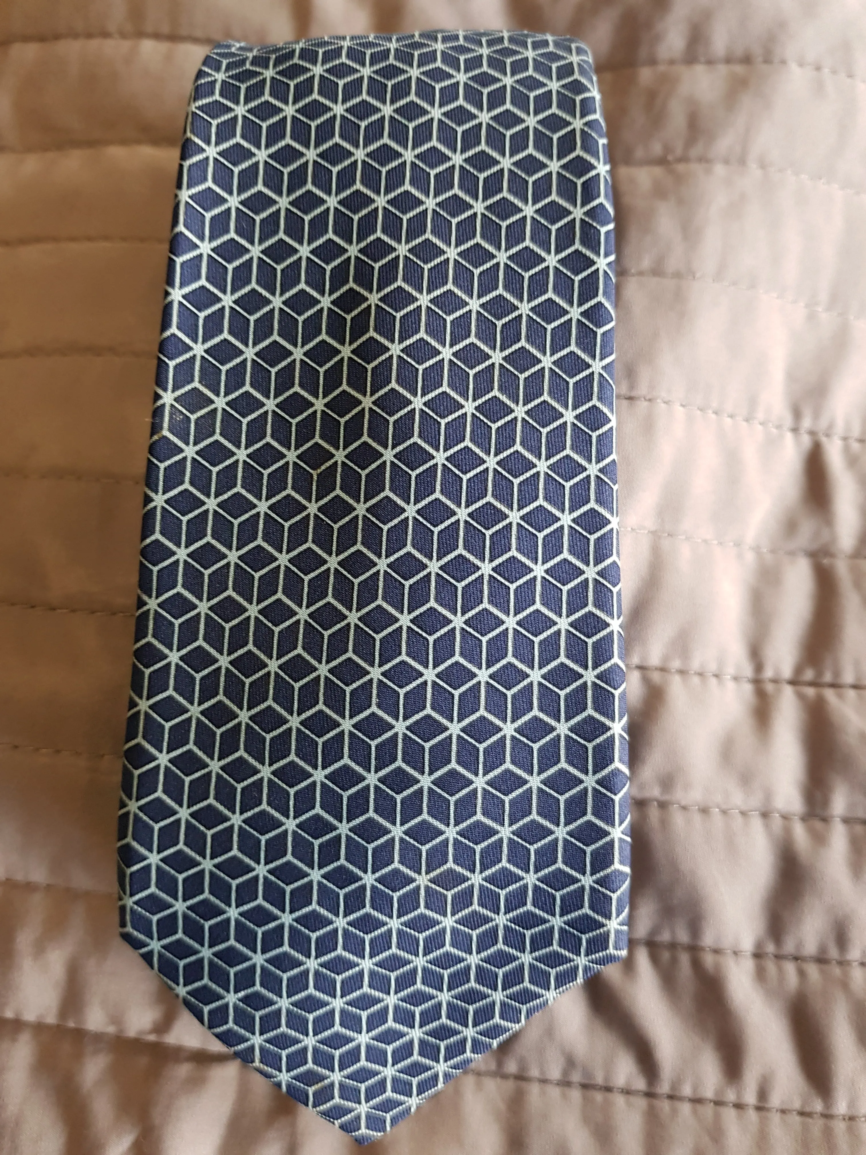 Silk tie