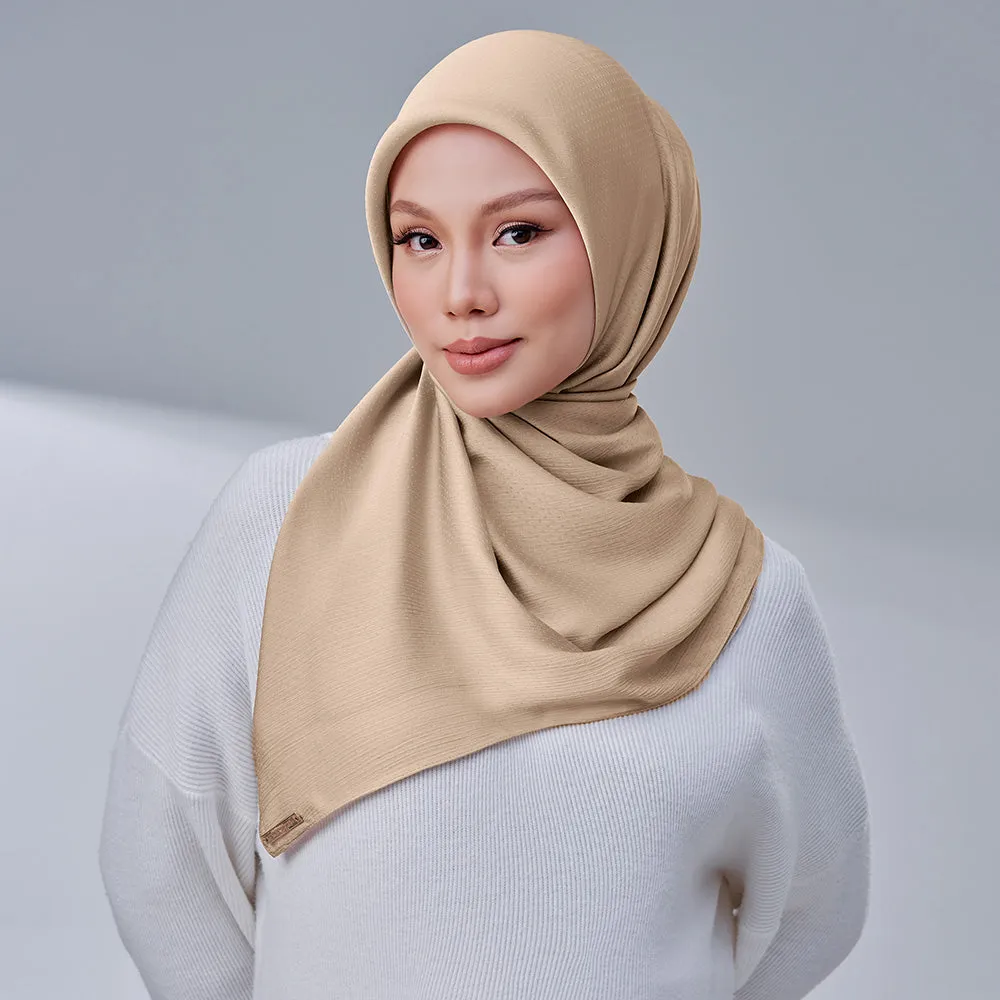 Sofya in Muslin