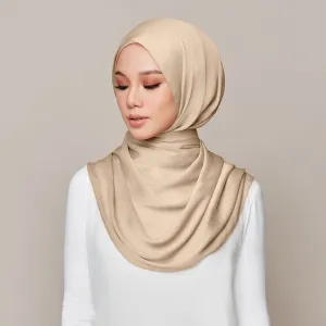 Sofya in Muslin