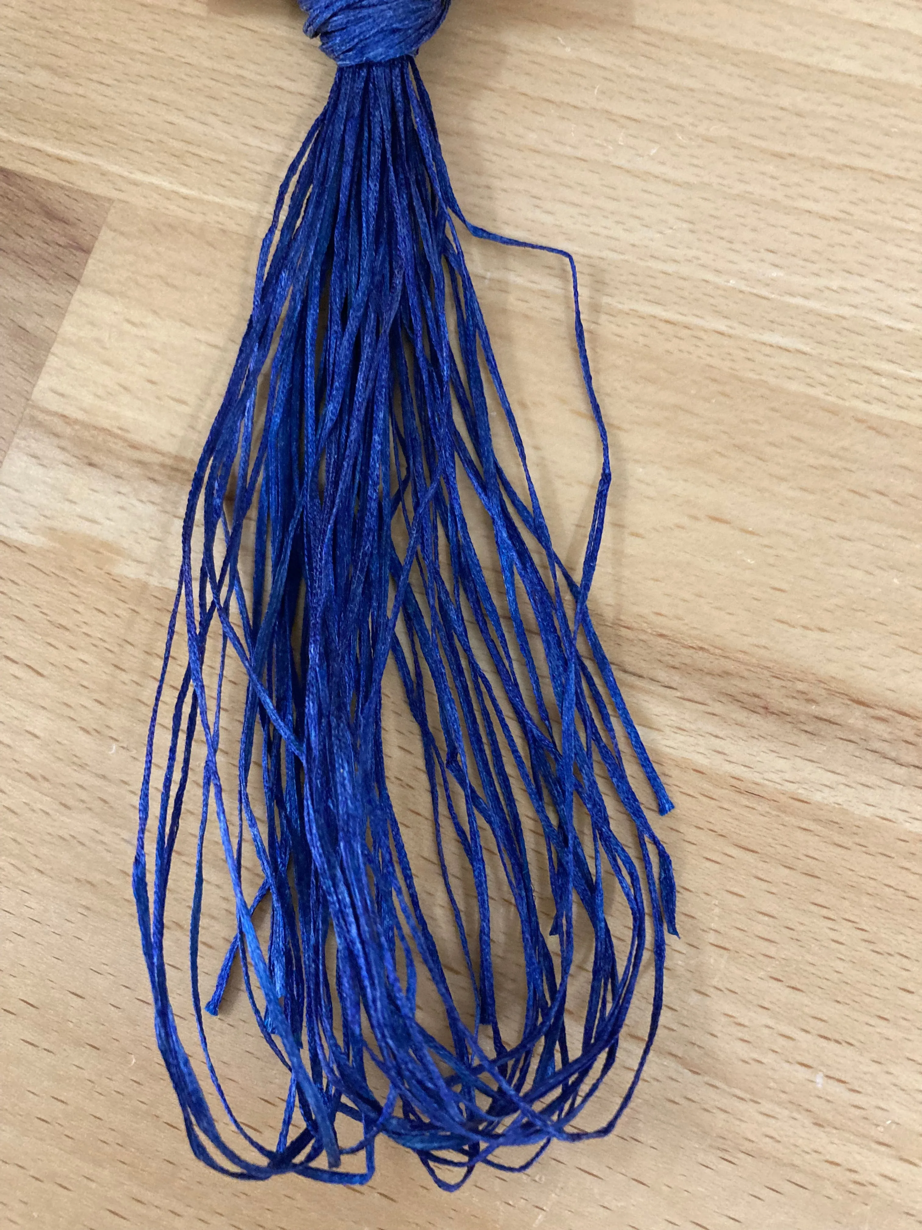 Straw Silk Solid Green Tag