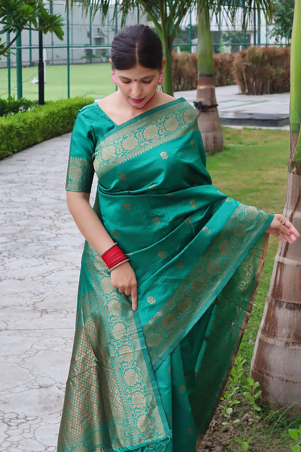 Teal Green Banarasi Silk Saree With Zari Weaving Work