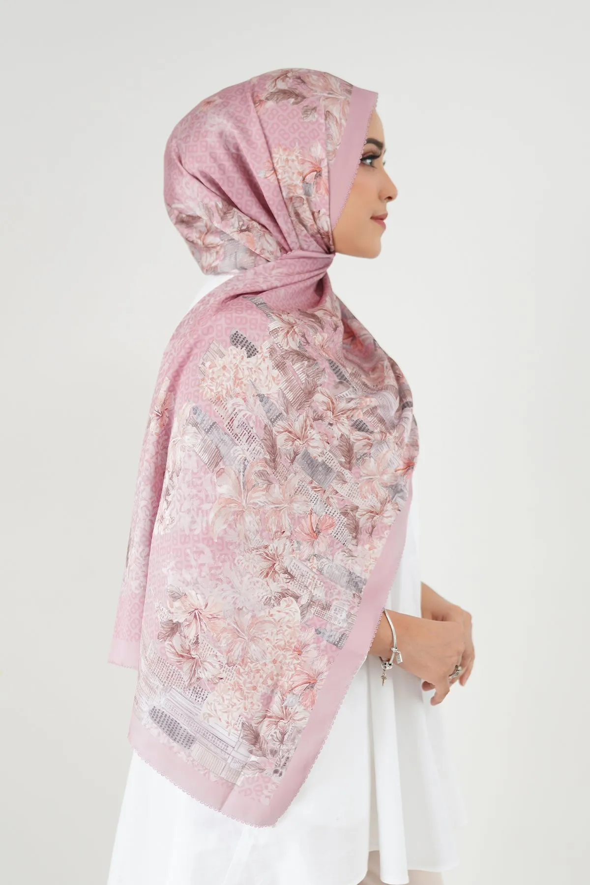 The Malaya Satin Shawl - Blush