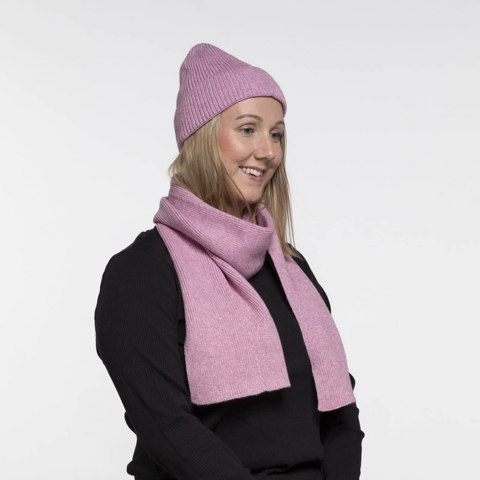 THSAP1260: (2pcs) Magenta Twisted Rib Stitch Scarf Beanie Set