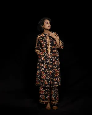 Viam   I   Black Floral Hand Printed Sherwani