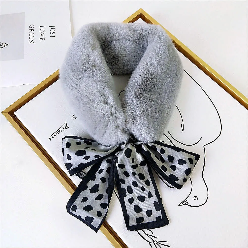 Vogue Plush Leopard Print Infinity Scarf for Women