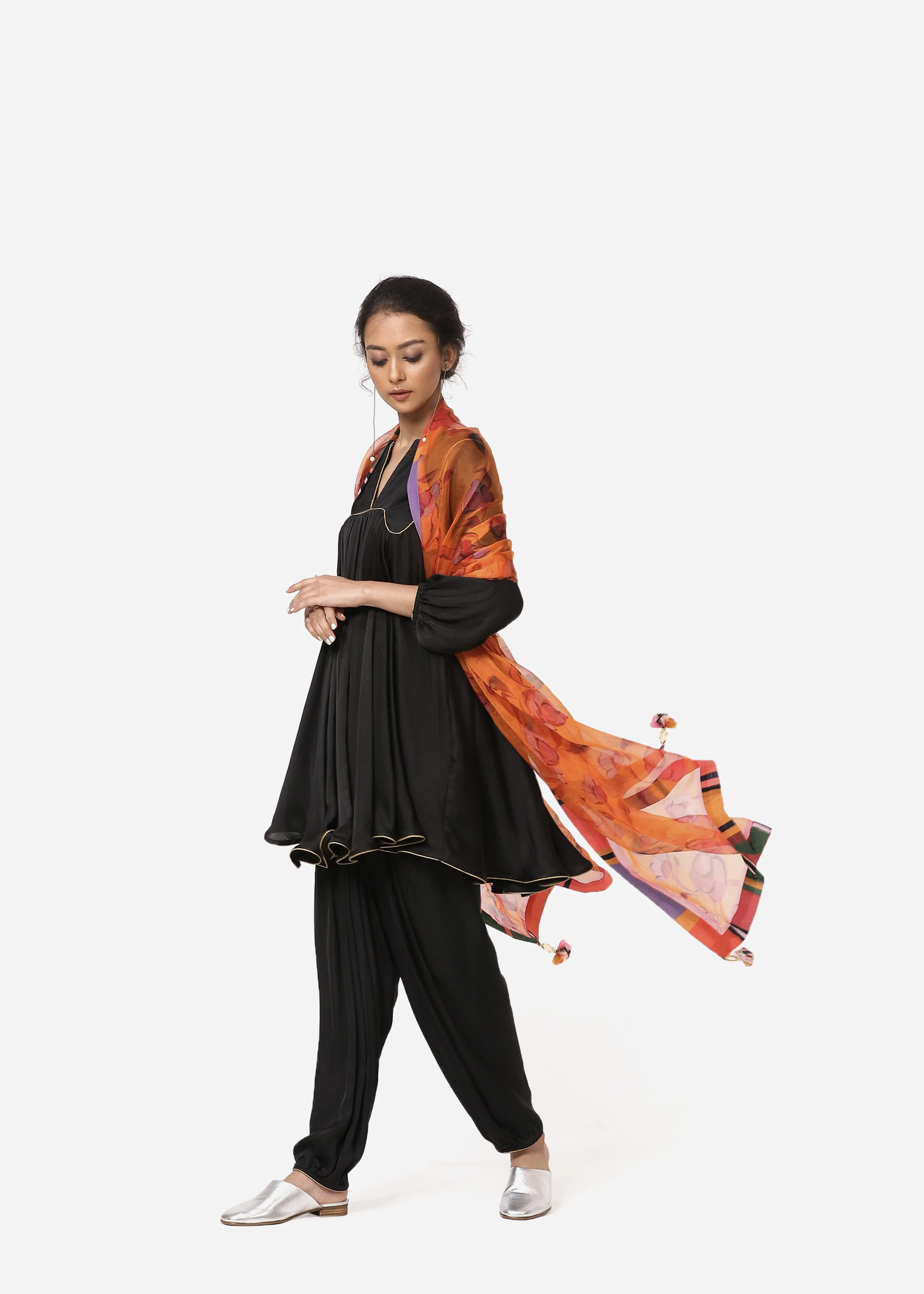 Yam   I   Iris Dupatta